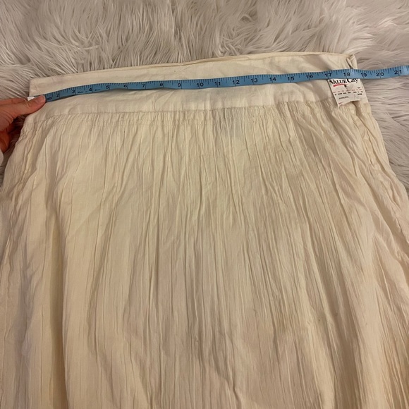 NWT | American Eagle Outfitters | Cream skirt - Picture 5 of 10